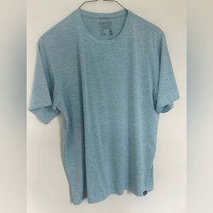Set of 2 Patagonia t-shirts